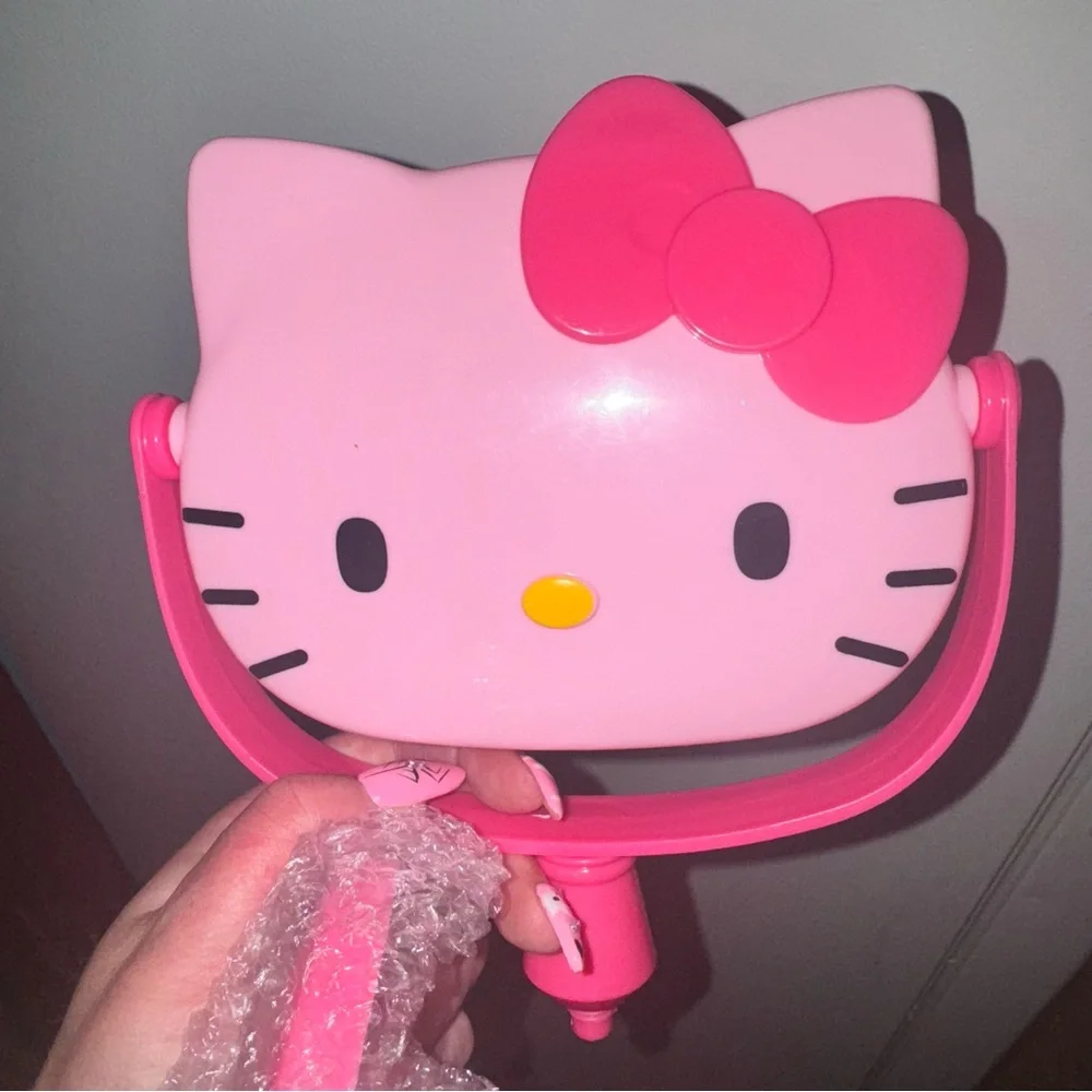 Hello kitty mirror - Picture 3 of 5